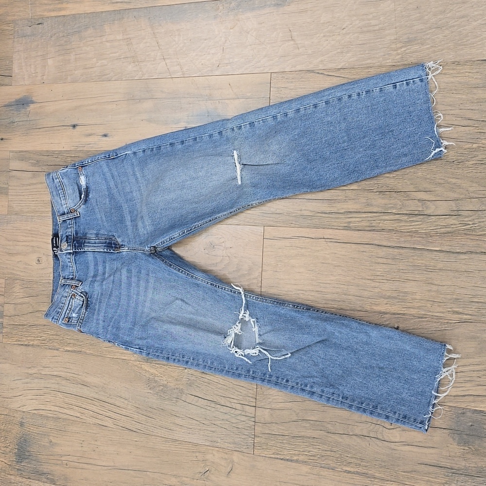GAP | High Rise Straight Distressed Denim‎ Jeans | Size 27​